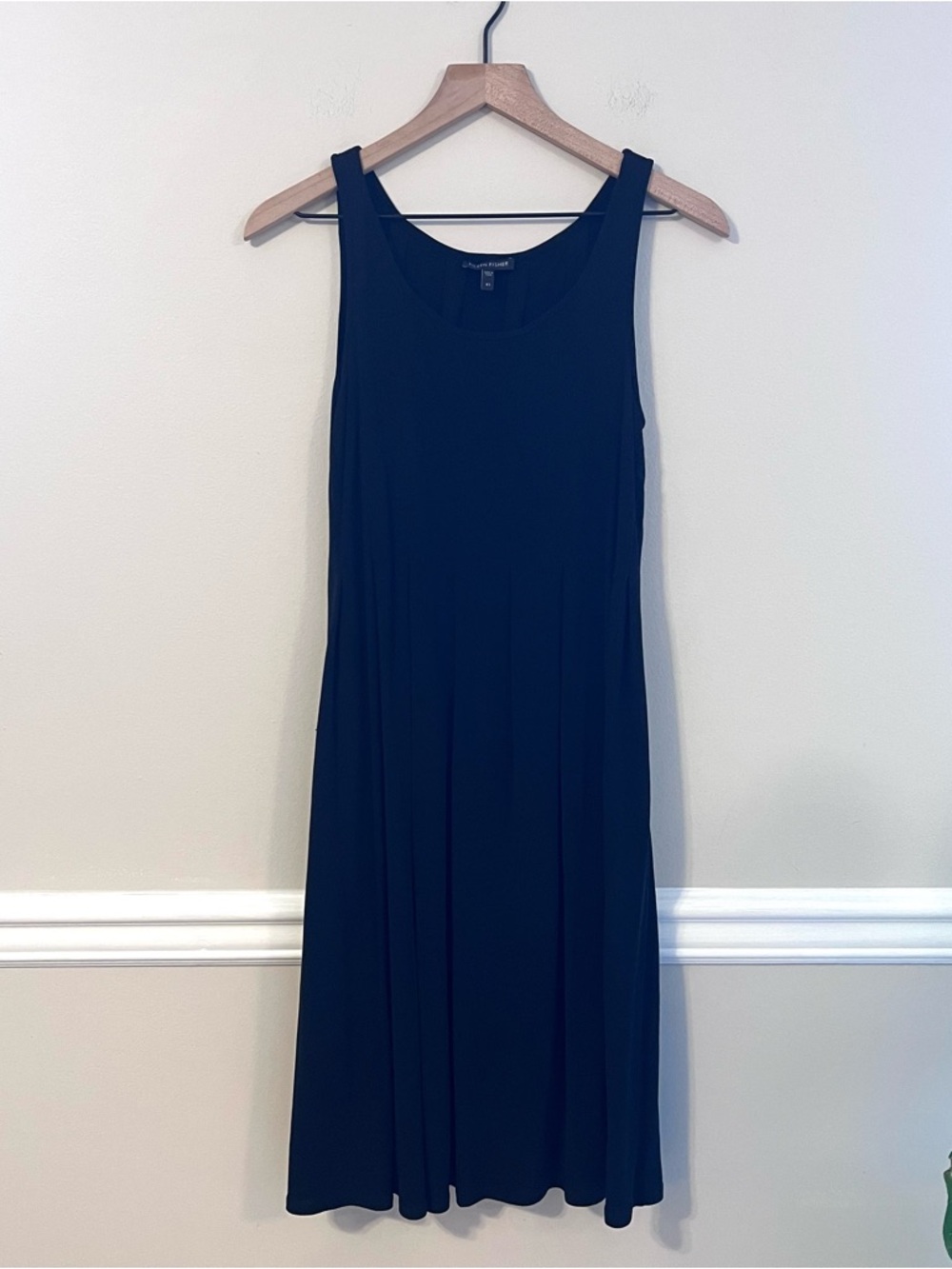 Eileen Fisher Women’s Black 100% Silk Midi Dress Size XS Sleeveless Pleated